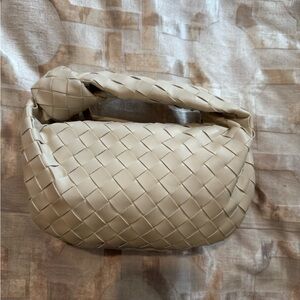 Elegant Cream Woven Women's Bag
